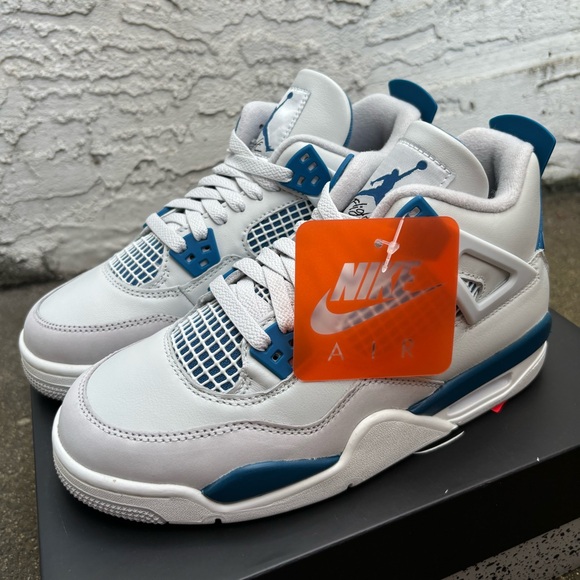 Jordan 4 Retro ‘Military Blue’ GS - Picture 5 of 7